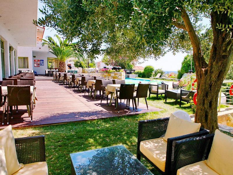Sandy Bay Hotel Plomari ภายนอก รูปภาพ