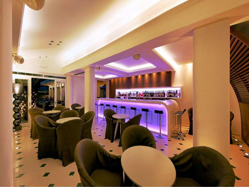Sandy Bay Hotel Plomari ภายนอก รูปภาพ