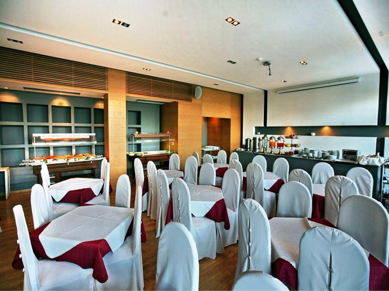 Sandy Bay Hotel Plomari ภายนอก รูปภาพ