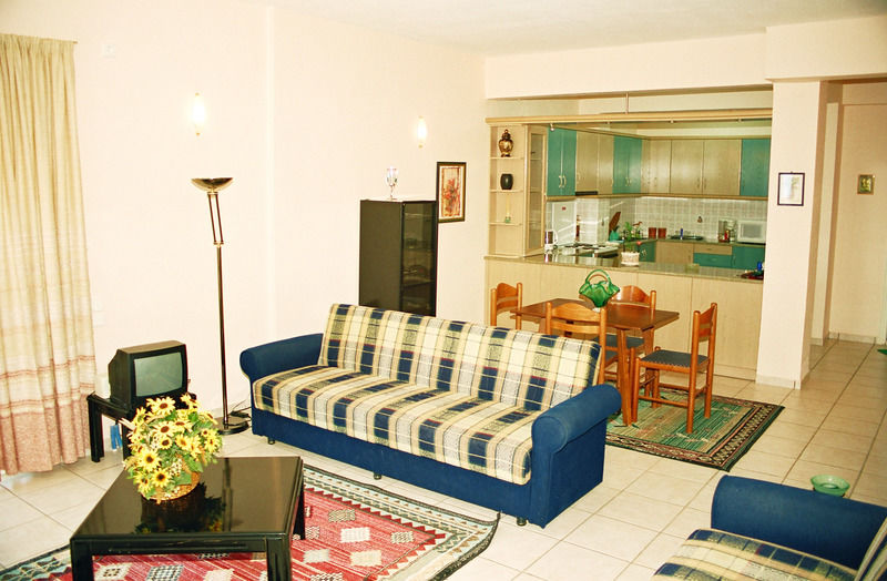 Sandy Bay Hotel Plomari ภายนอก รูปภาพ