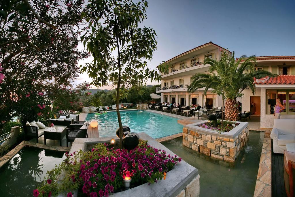 Sandy Bay Hotel Plomari ภายนอก รูปภาพ