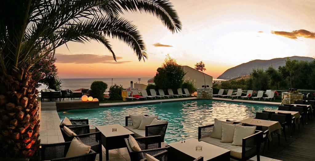 Sandy Bay Hotel Plomari ภายนอก รูปภาพ