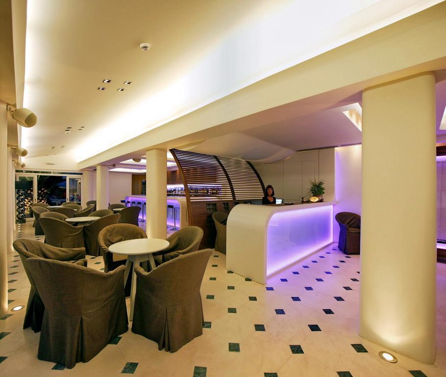 Sandy Bay Hotel Plomari ภายนอก รูปภาพ