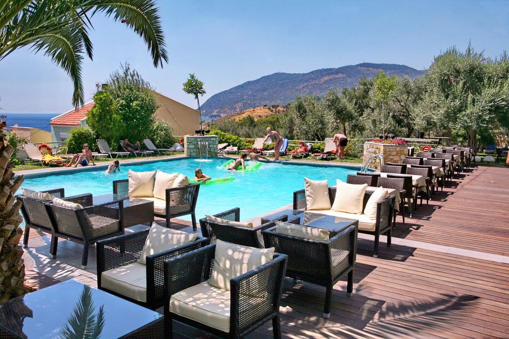 Sandy Bay Hotel Plomari ภายนอก รูปภาพ