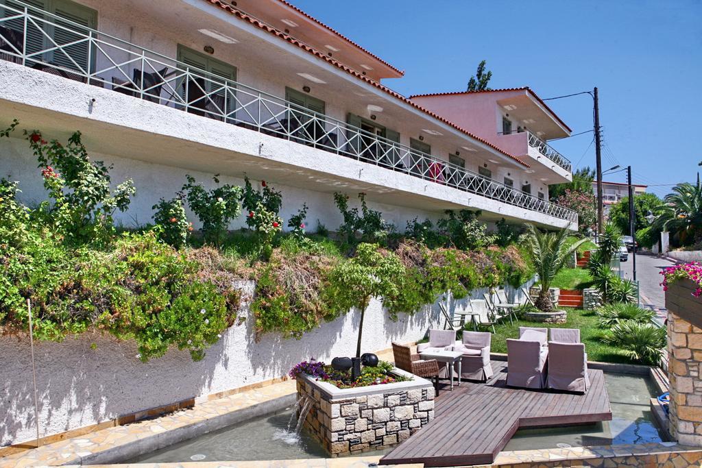Sandy Bay Hotel Plomari ภายนอก รูปภาพ