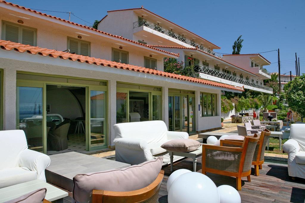 Sandy Bay Hotel Plomari ภายนอก รูปภาพ